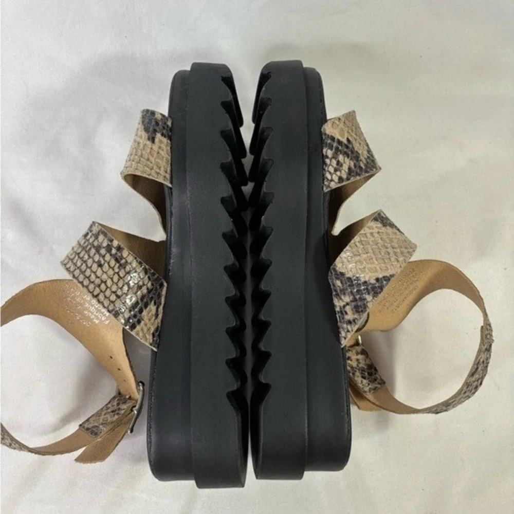 Free People Sandals Snakeskin Platform Lug Sole Ankle‎ Strap Size 36 Gray Beige